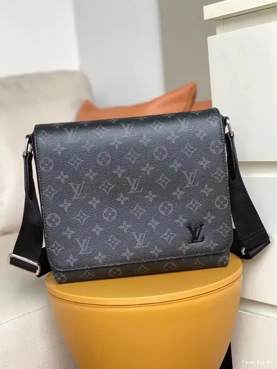 PM VUITTON LOUIS DISTRICT 0612